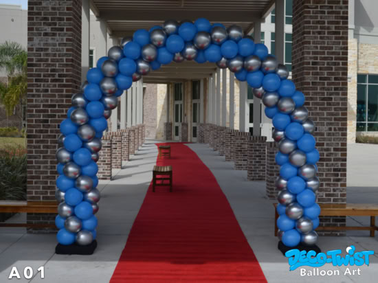 Classic balloon arch in blue and sliver